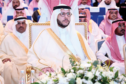 الأمير سعود بن نهار خلال الحفل