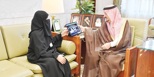  أمير منطقة الرياض مستقبلا أمين عام «موهبة» د.آمال الهزاع